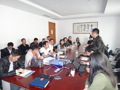 青島牛商協(xié)會(huì)會(huì)長(zhǎng)李誼發(fā)表講話 青島牛商協(xié)會(huì)會(huì)長(zhǎng)李誼發(fā)表講話